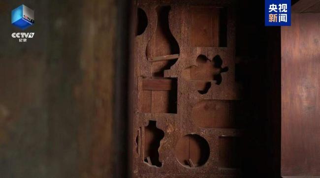 很多年，很多东谈主，很多事！因为故宫·《百年看管》